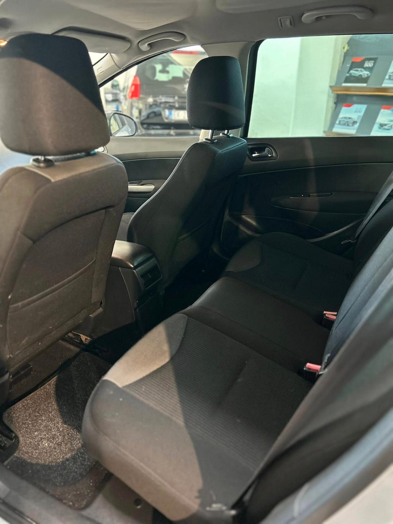 Peugeot 308 1.6 HDi 112CV -2011