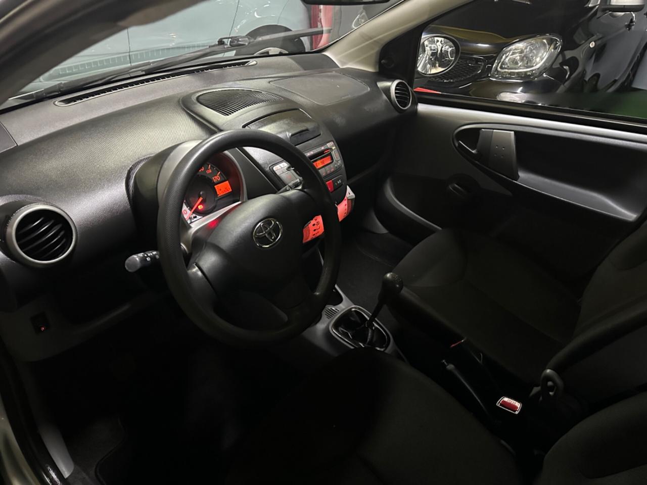 Toyota Aygo 1.0 12V VVT-i 5 porte Active Connect