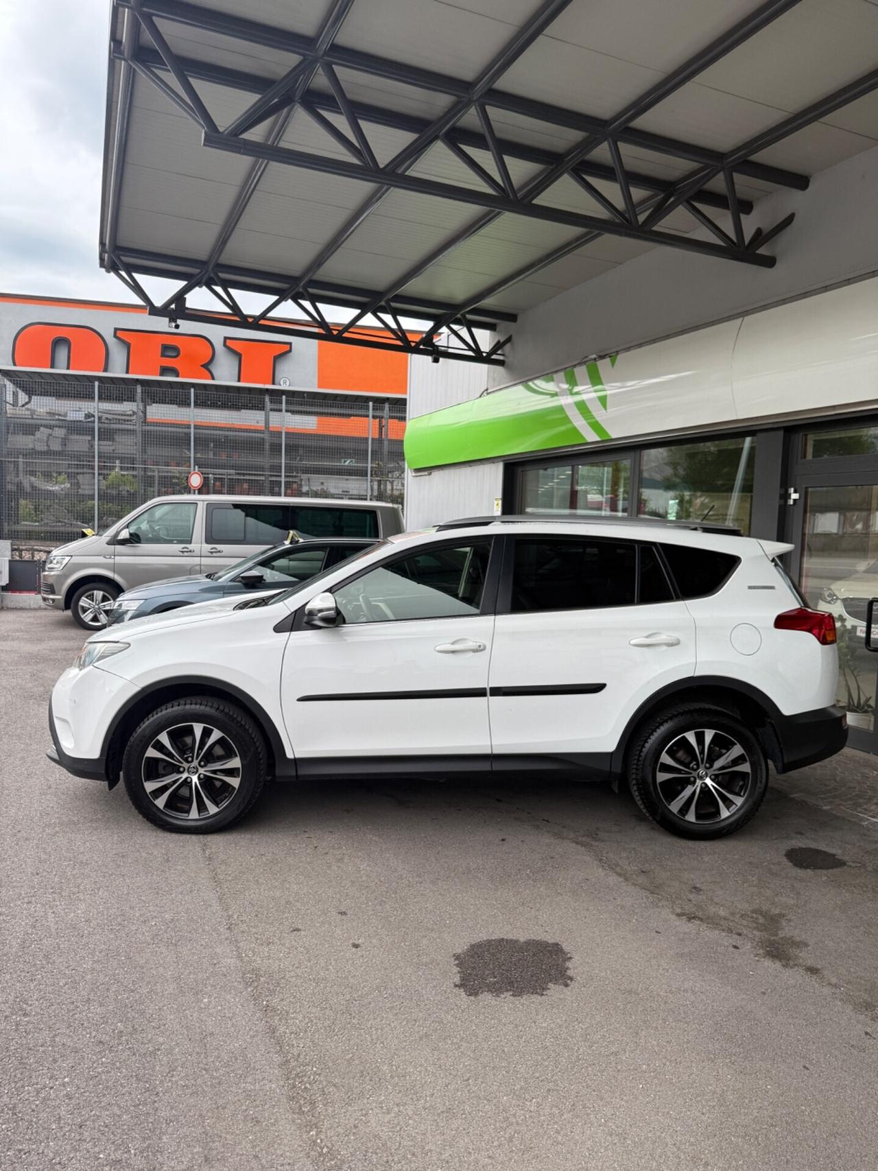 TOYOTA RAV4 2.0 D-4D 4WD STYLE 4X4