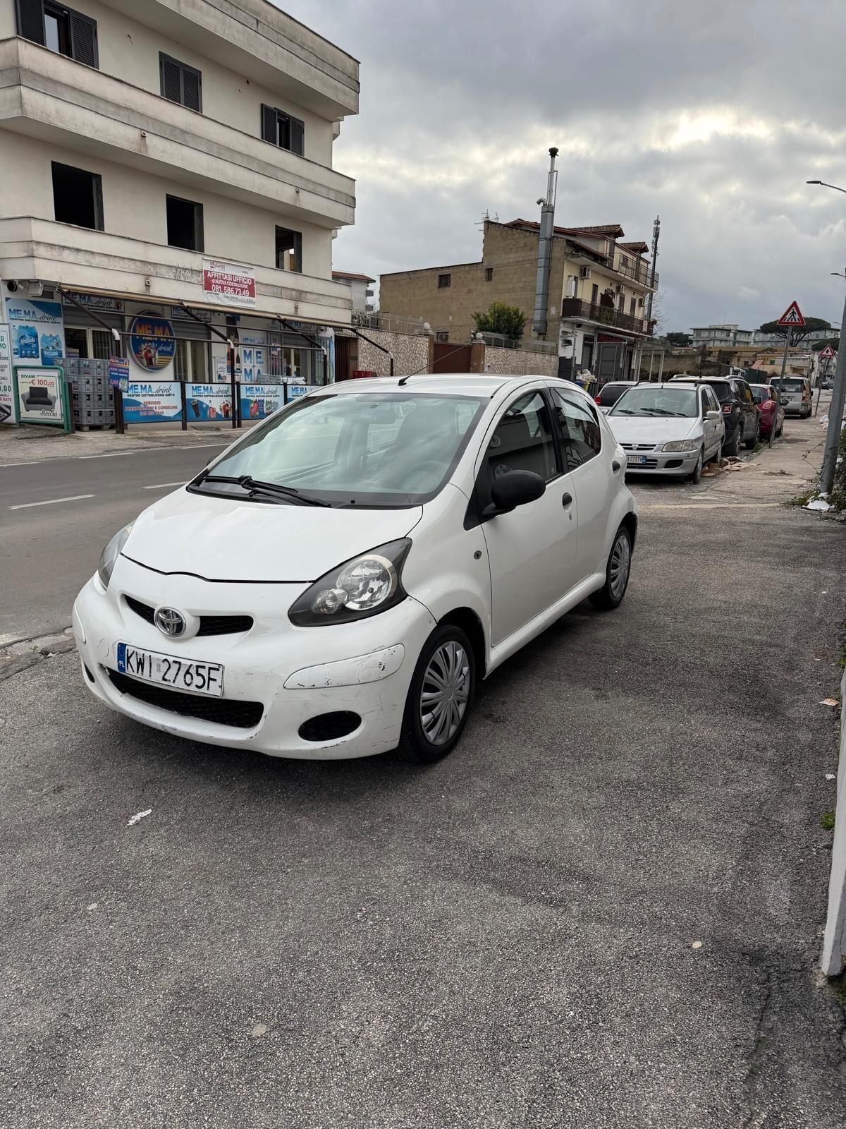 Toyota Aygo 1.0 12V VVT-i 5 porte Sol Connect