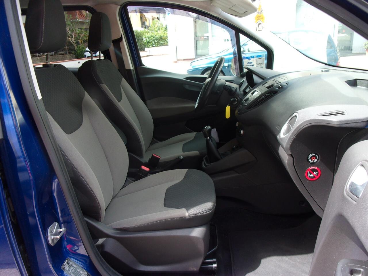 Ford Tourneo Courier 1.0 EcoBoost 100 CV Titanium