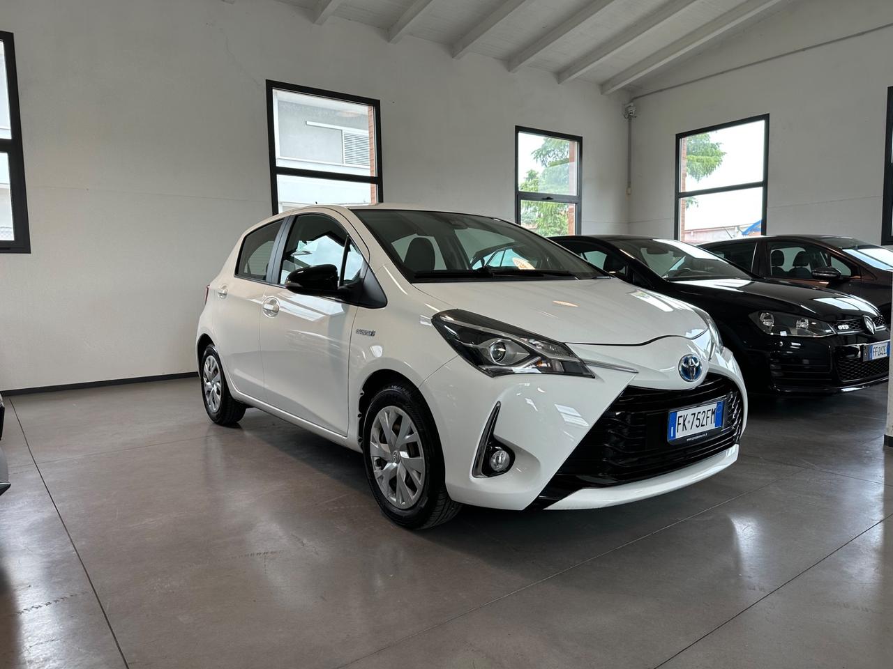 Toyota Yaris 1.5 Hybrid 5 porte Active