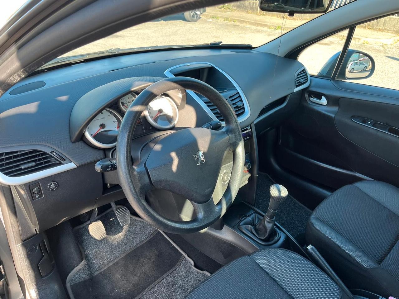 Peugeot 207 1.4 8V 75CV 5p. X Line ECO GPL