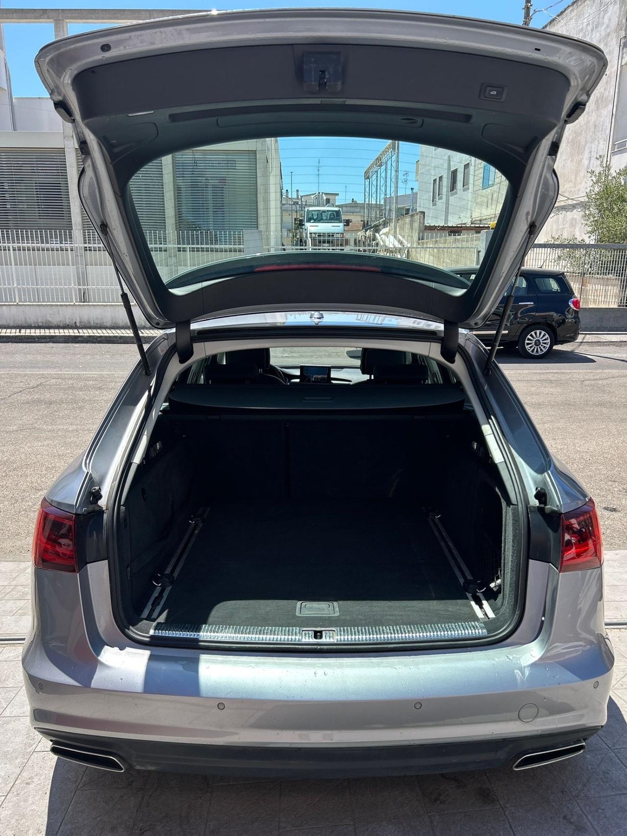 Audi A6 Avant 2.0 TDI 190 CV-2016 TETTO/LED/18"