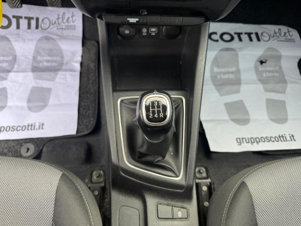 HYUNDAI i20 II 2018 - i20 5p 1.2 mpi Connectline 75cv