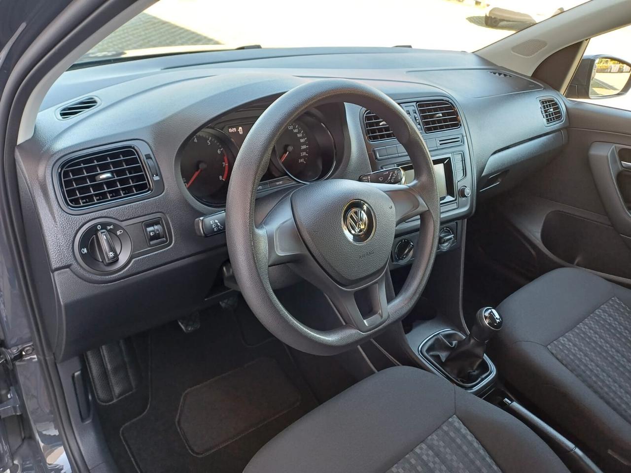 Volkswagen Polo 1.0 MPI 60 cv 5 porte Trendline