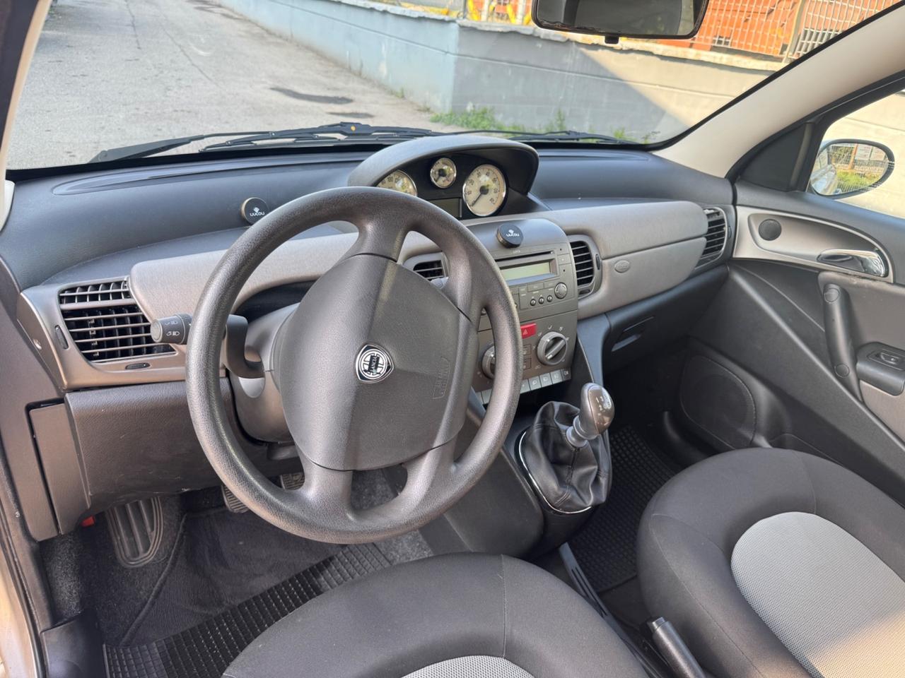 Lancia Ypsilon 1.2 Argento