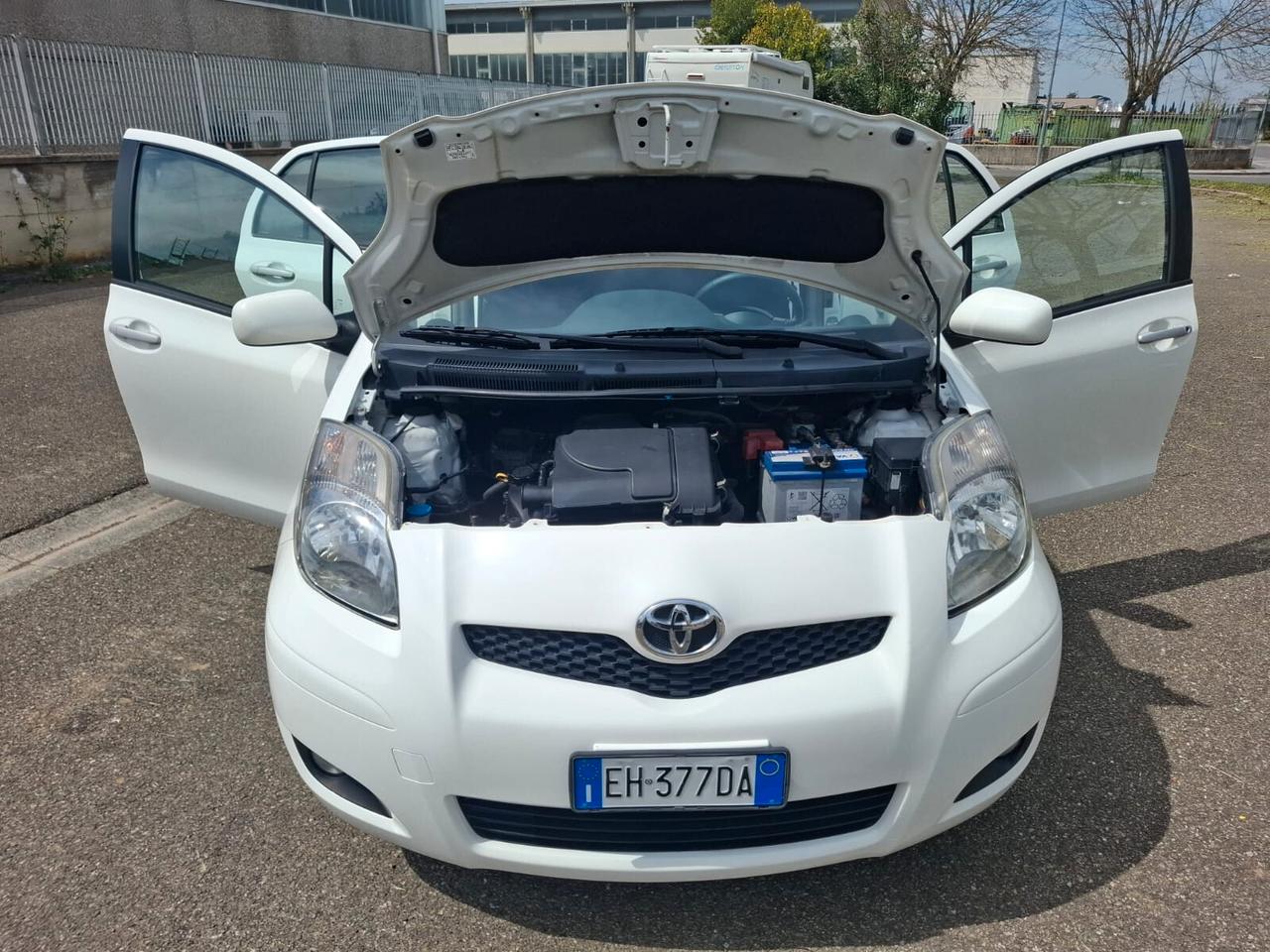 Toyota Yaris 1.0 5 porte 2011 SOLO 124.000 KM