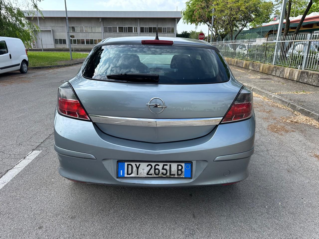 Opel Astra GTC 1.6 16V VVT 3 porte Enjoy