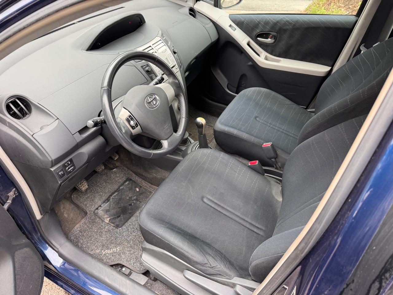 Toyota Yaris 1.4 D-4D 5 p neopaten garanzia 12 mesi