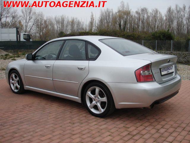 SUBARU Legacy 2.0 16V BERLINA
