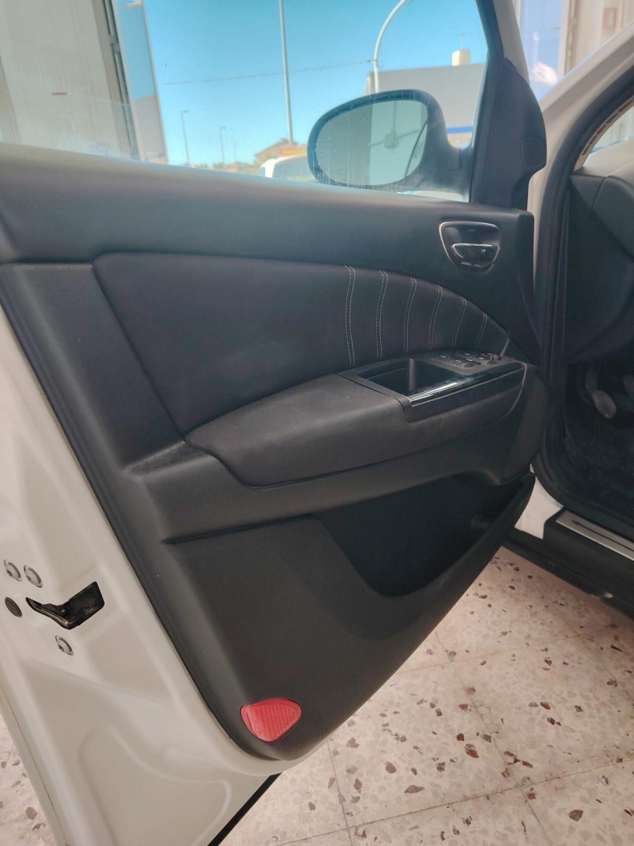 Lancia Delta 1.6 MJT DPF Silver 120 cv