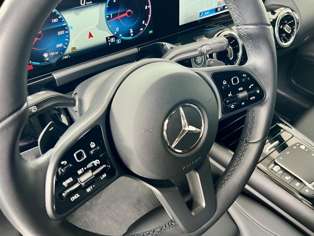 MERCEDES GLA 180 d Aut. Business Extra - 2021