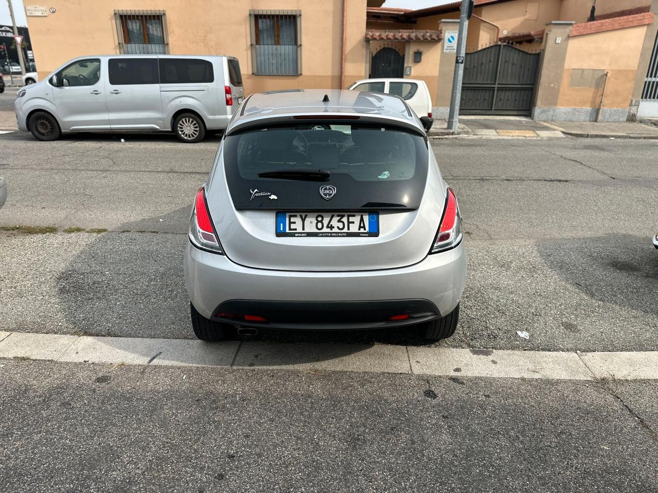 Lancia Ypsilon 1.2 69 CV 5 porte Elefantino