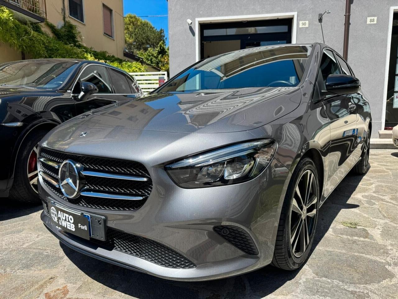 MERCEDES B 180 D AUTOMATIC SPORT NEOP NIGHT PACK