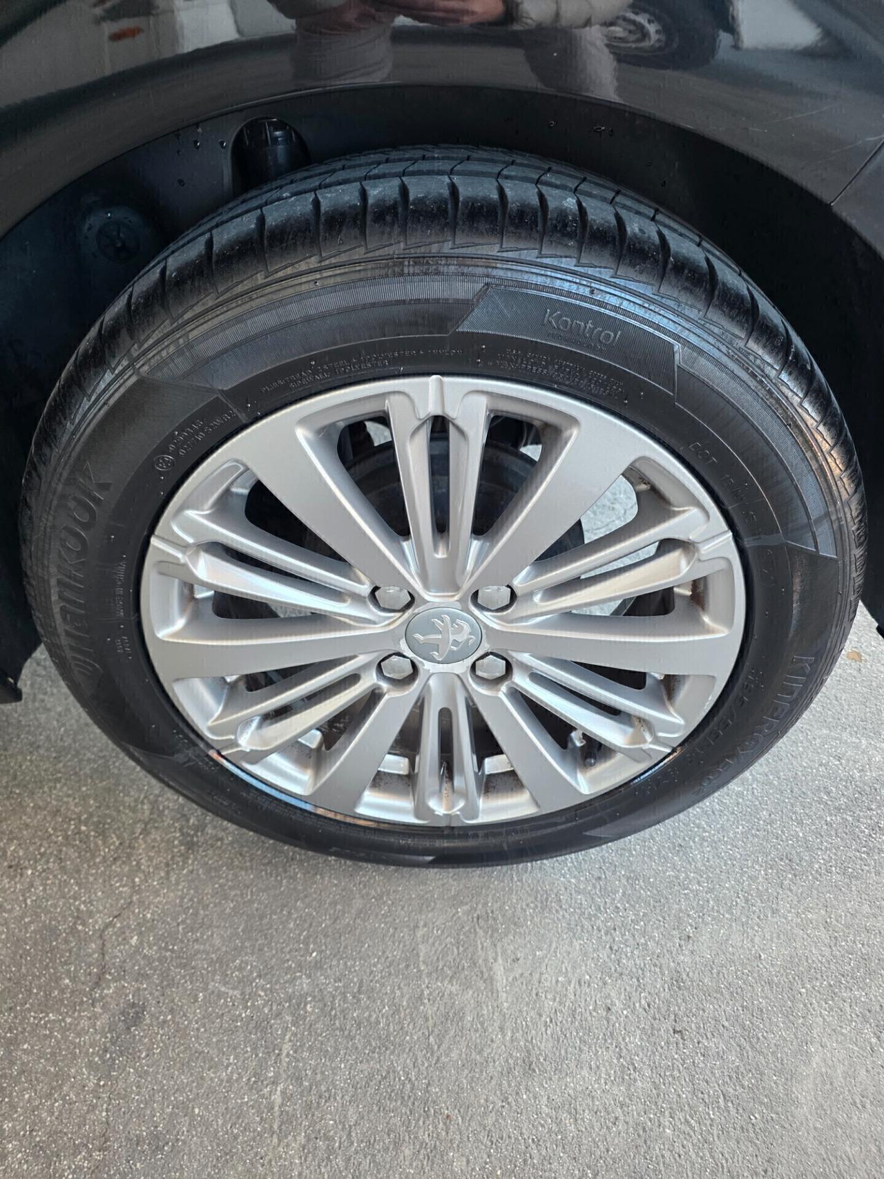 Peugeot 208 1.4 diesel 2016 FINANZIABILE