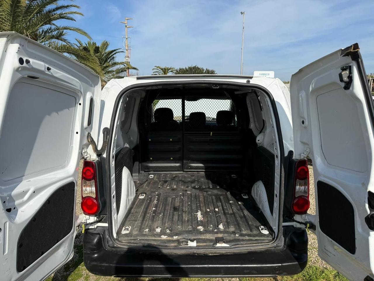 Peugeot 3 posti diesel fatturabile garanzia