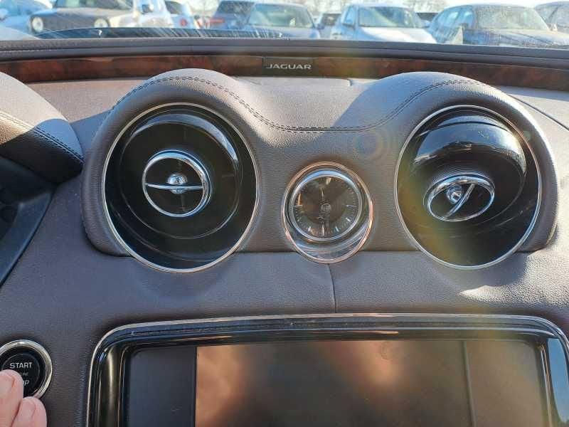 Jaguar XJ 3.0d V6 Portfolio auto my13