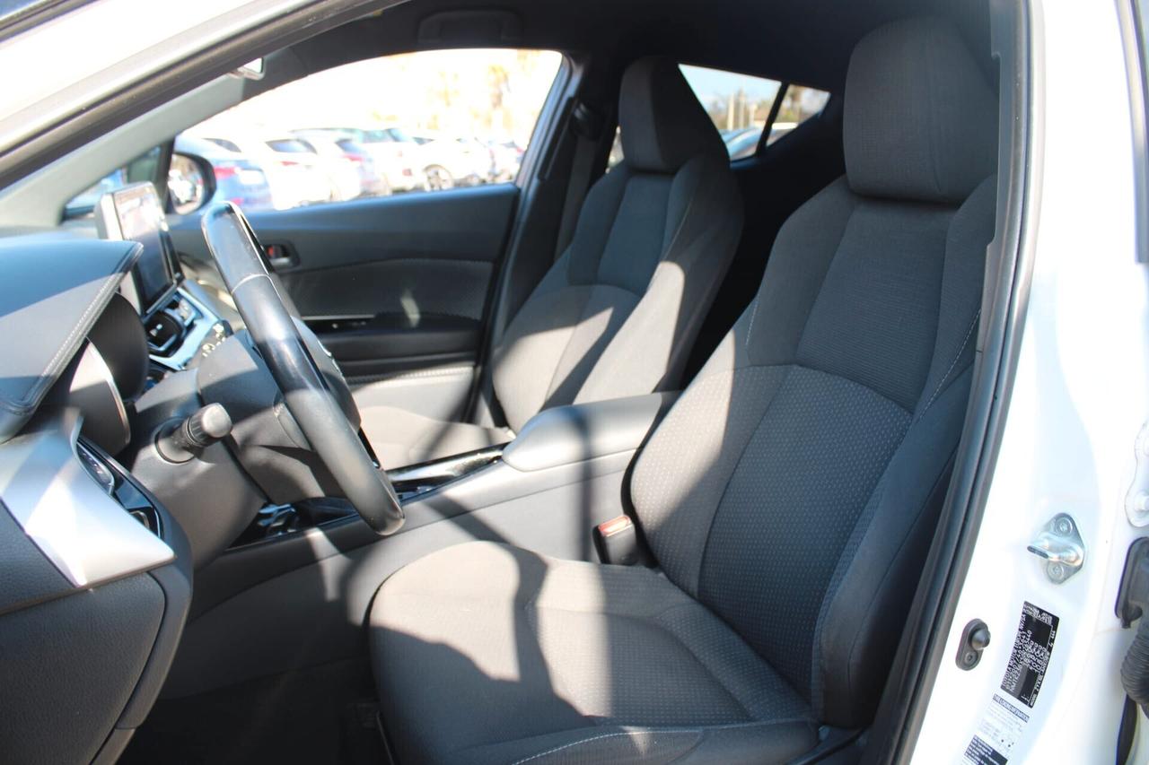 Toyota C-HR 1.8 Hybrid E-CVT Trend