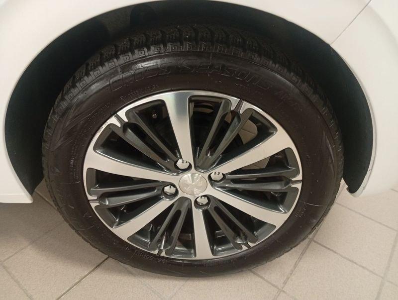 Peugeot 208 PureTech 82 5 porte Allure