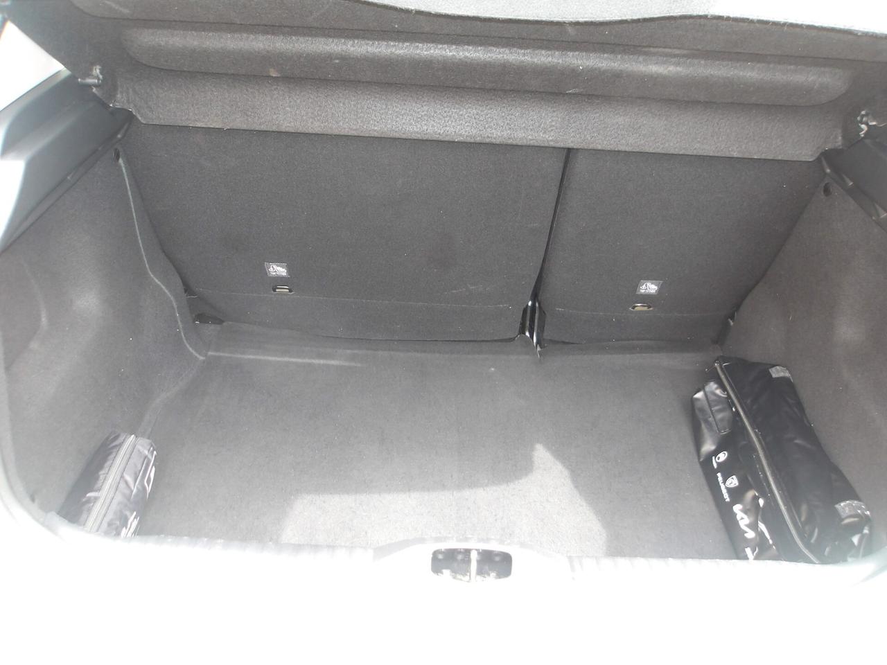 CITROEN C3 1.2 BENZ-GARANZIA FULL