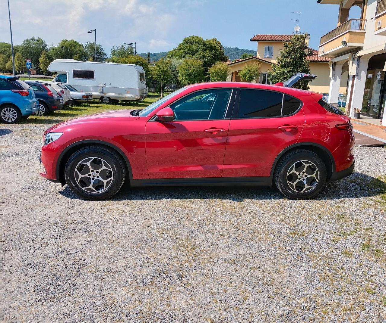 Alfa Romeo Stelvio 2.2 Turbodiesel 160 CV AT8 RWD