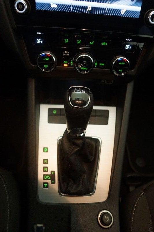 Skoda Octavia Octavia 2.0 TDI EVO SCR 150 CV DSG Wagon Executive