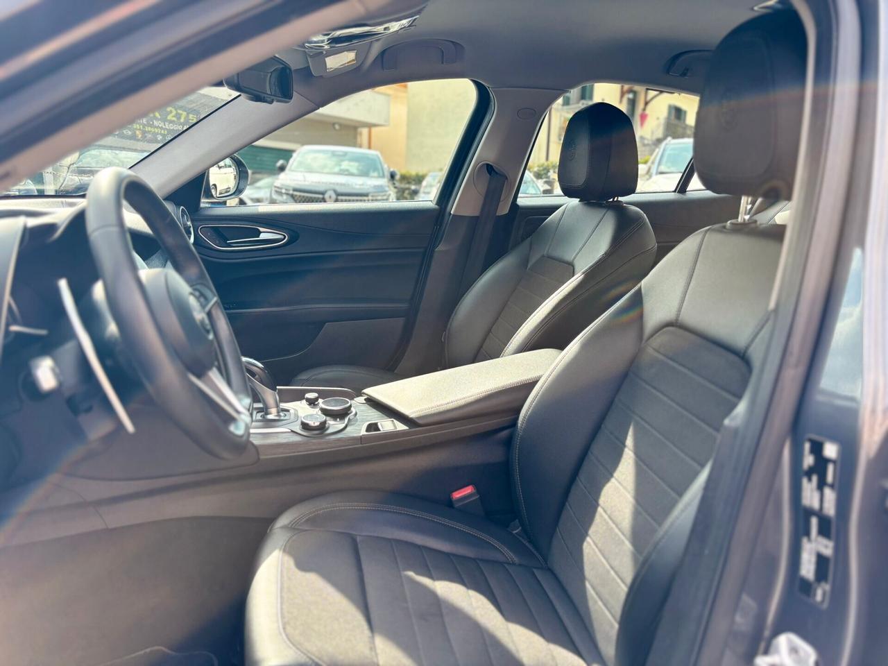 Alfa Romeo Giulia 2.2JTDM 180CV Executiv AUTOM NAVI XENON PELLE