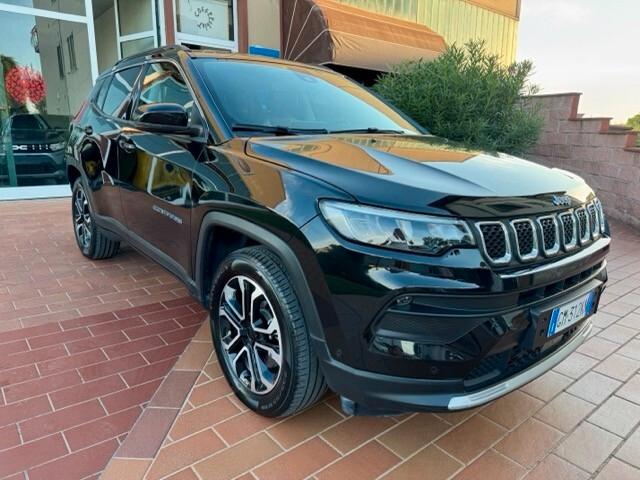 Jeep Compass TOTAL BLACK 4xe Business Plus da 190 euro al mese