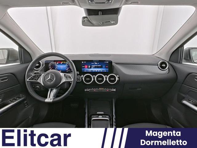 MERCEDES-BENZ GLA 180 Automatic Progressive Advanced