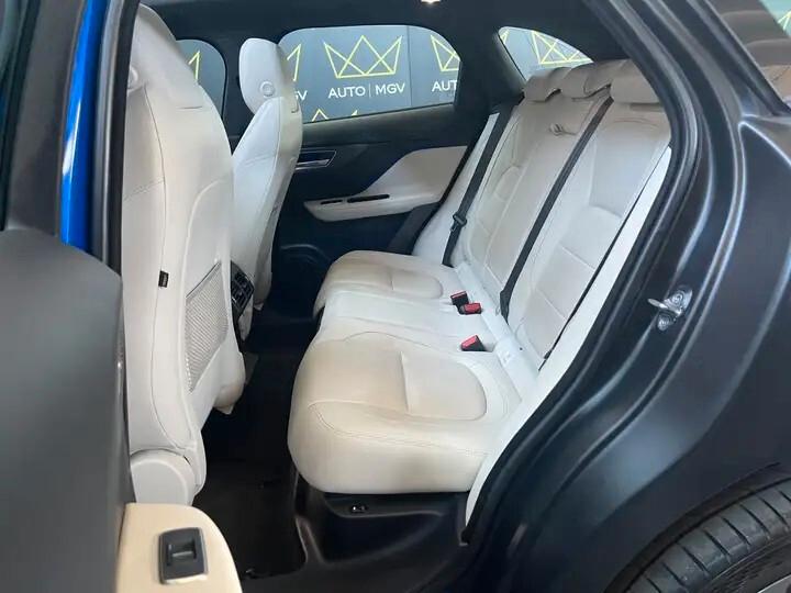Jaguar F-Pace 3.0 V6 380 CV AWD aut. First Edition