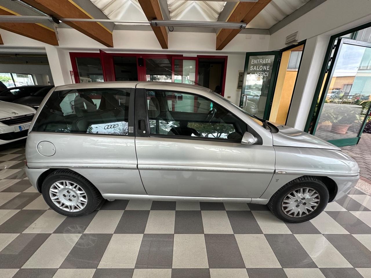 Lancia Ypsilon 1.2 Argento