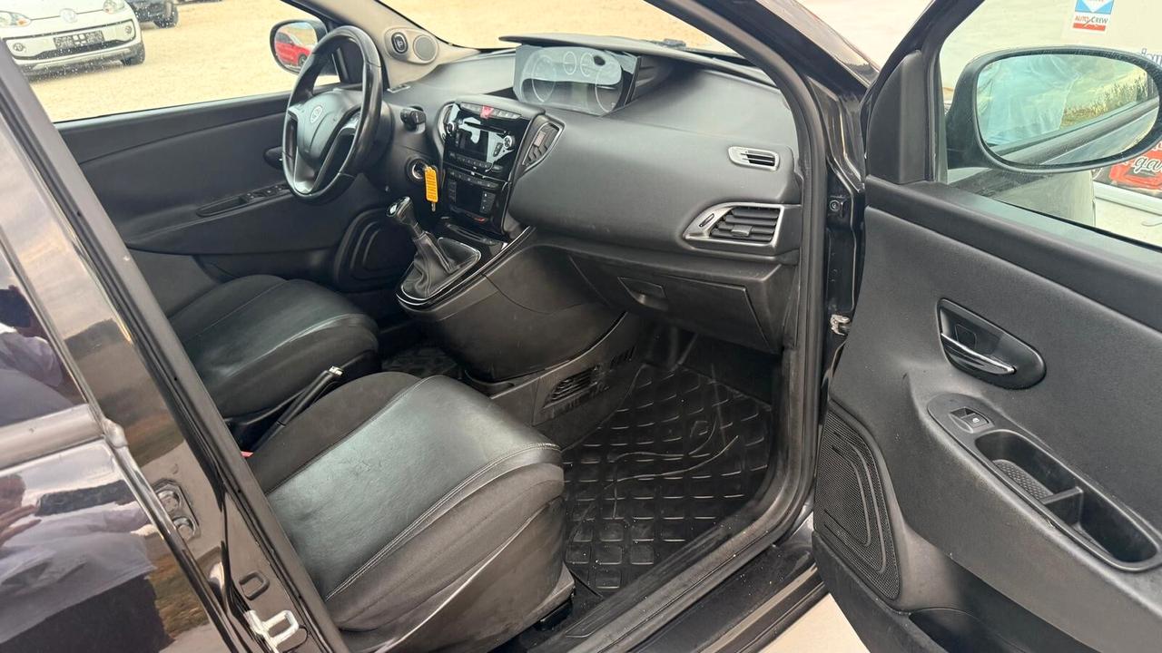 Lancia Ypsilon 1.3 MJT 16V 95 CV 5 porte S&S Silver