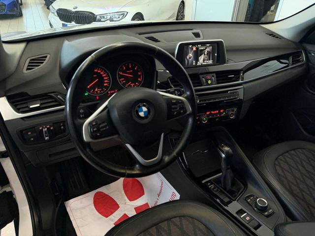 BMW X1 sDrive18d X line //LED//18//NAVI//