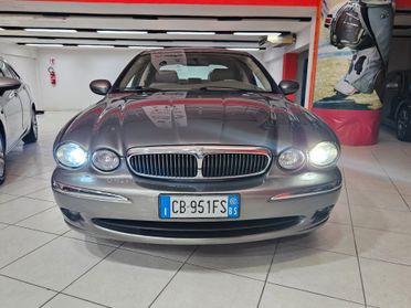 Jaguar X-Type 2.5 V6 24V cat Executive Benzina/Gpl