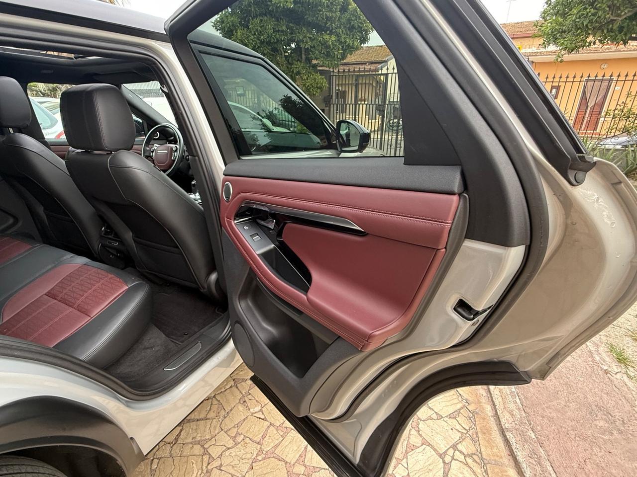 Land Rover Range Evoque 2.0D I4 240 CV AWD Auto R-Dynamic HSE