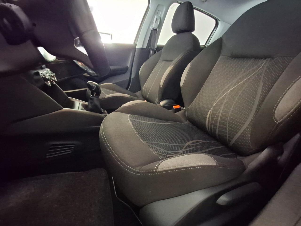 Peugeot 208 PureTech 82 5 porte Allure