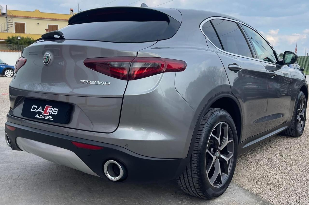 Alfa Romeo Stelvio Executive AT8 Q4 2.2 TurboDiesel 210cv