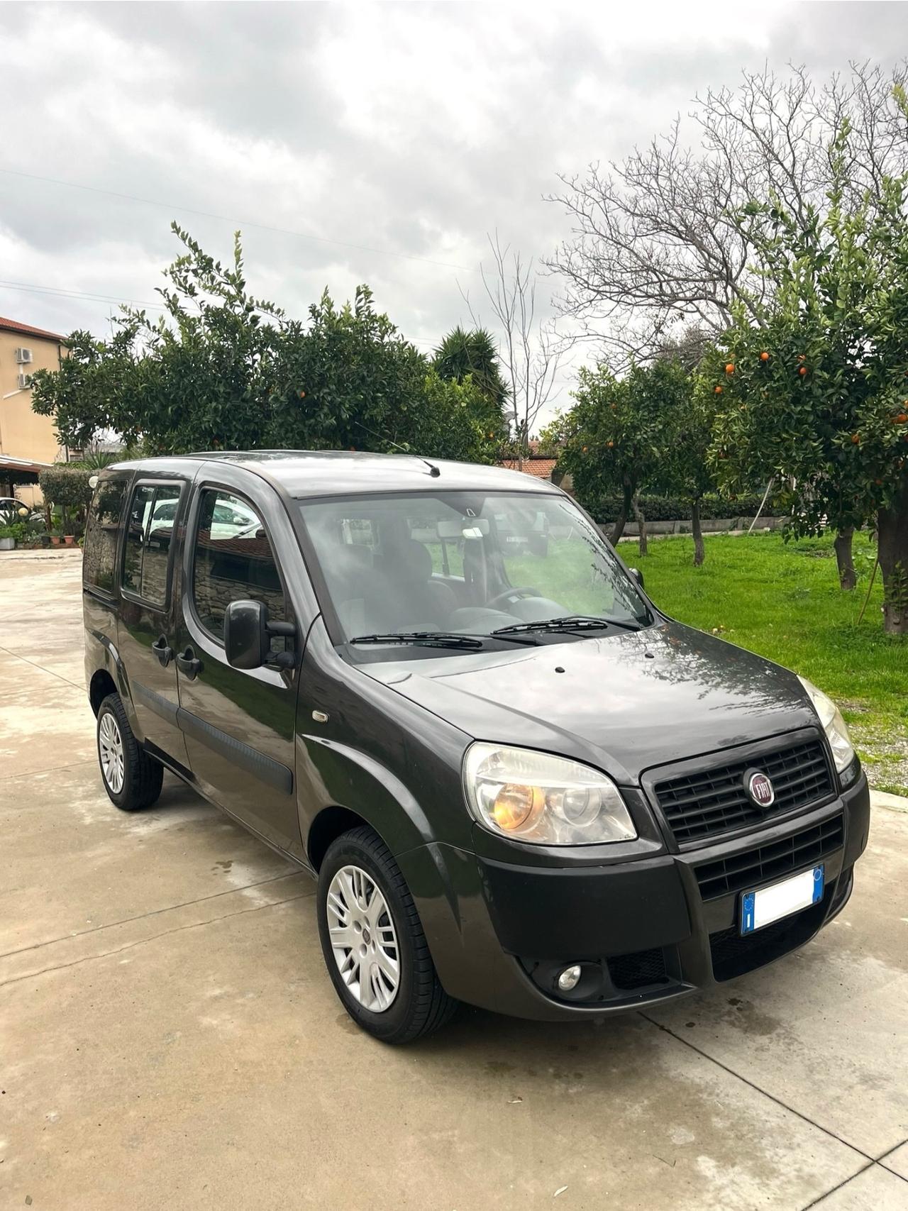 Fiat Doblo 1.3 MTJ 85CV EURO4 AUTO 7 POSTI INTROVABIL LEGGI