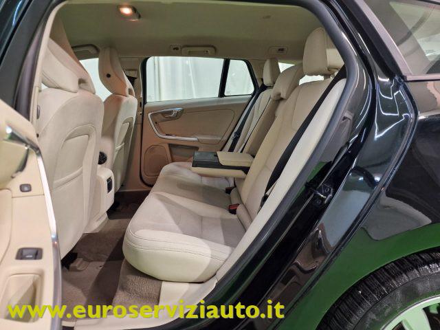 VOLVO V60 T3 Powershift Kinetic