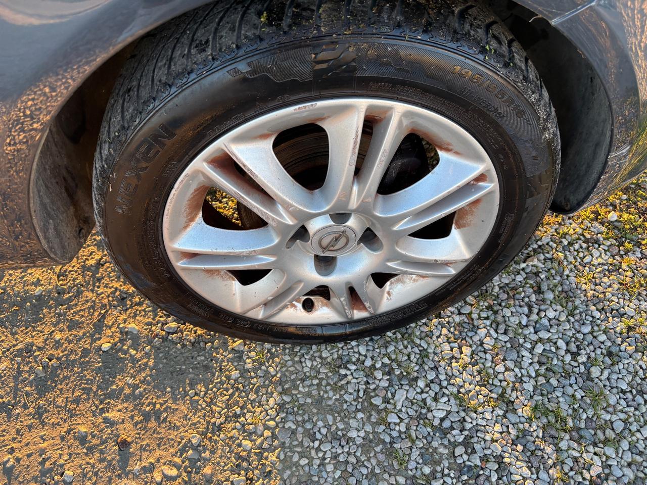 Opel Corsa 1.2 5 porte Easytronic Club