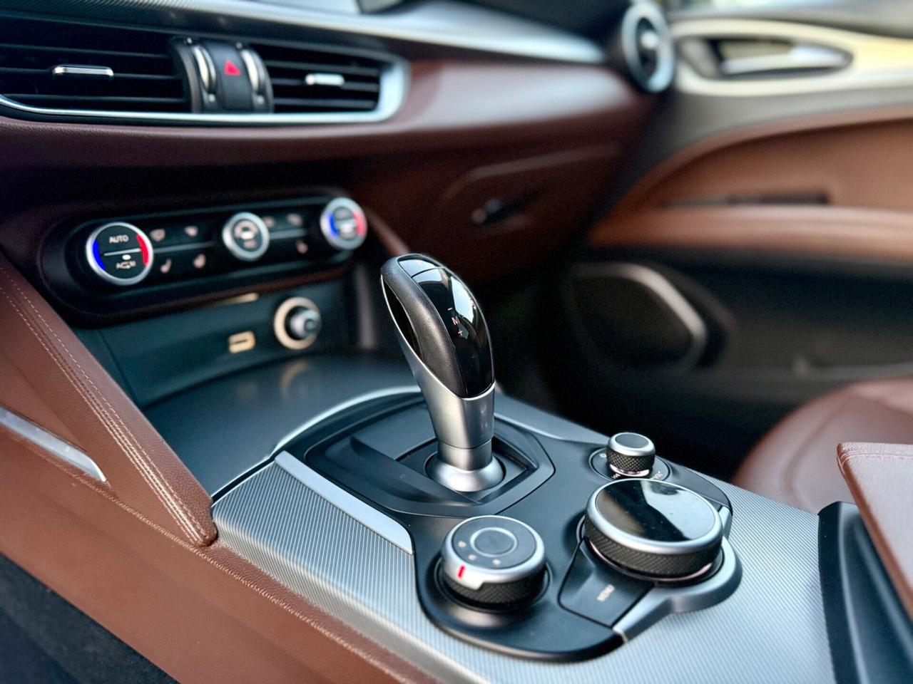 Alfa Romeo Stelvio 2.2 Turbodiesel 210 CV AT8 Q4 Executive