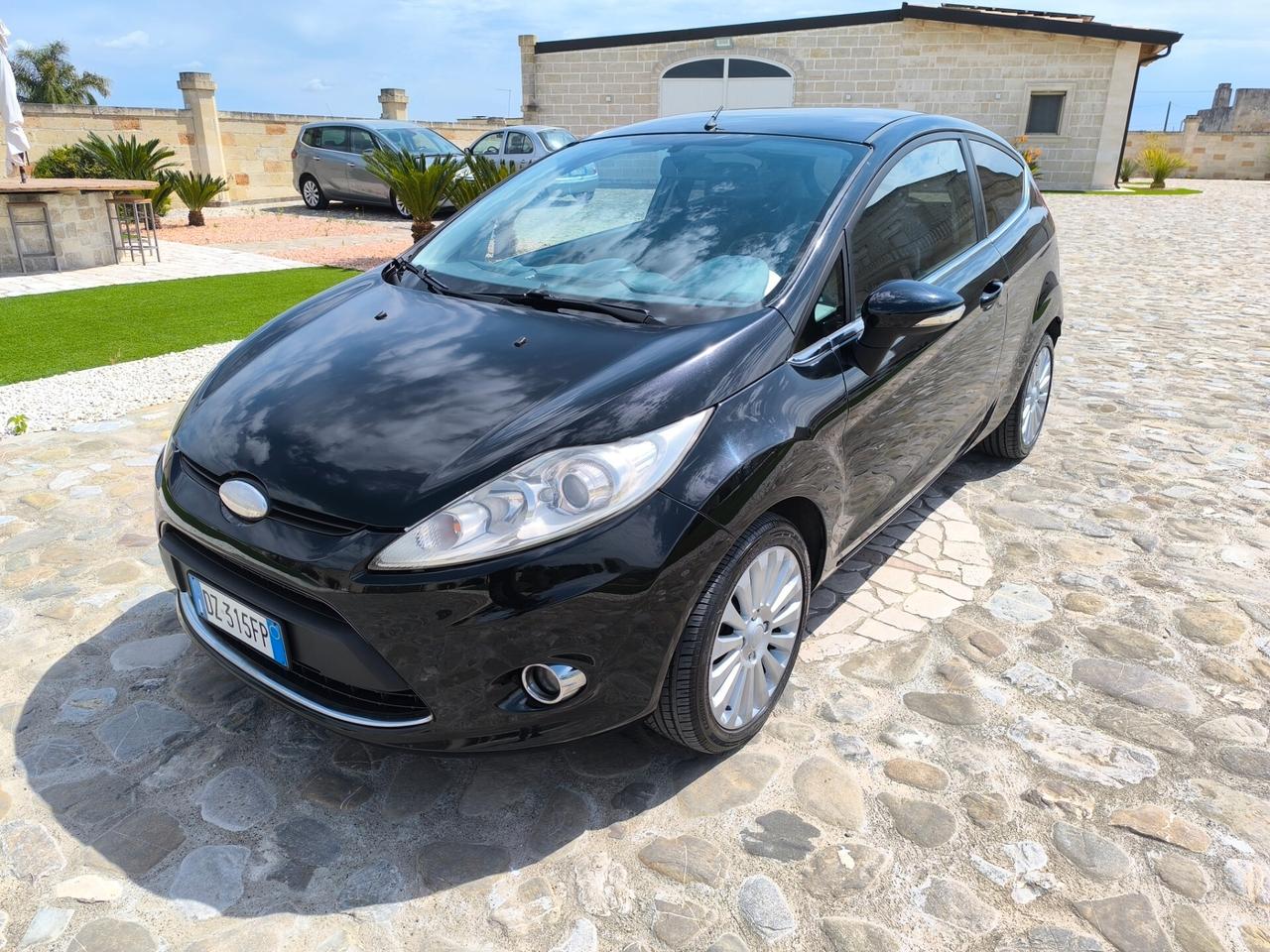 Ford Fiesta 1.2 82CV 3 porte Titanium perfetta full optional