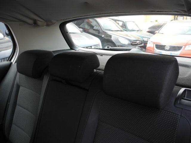 VOLKSWAGEN Golf 2.0 TDI DPF 5p. Comfortline -OK NEOPAT.-UniPROPR.