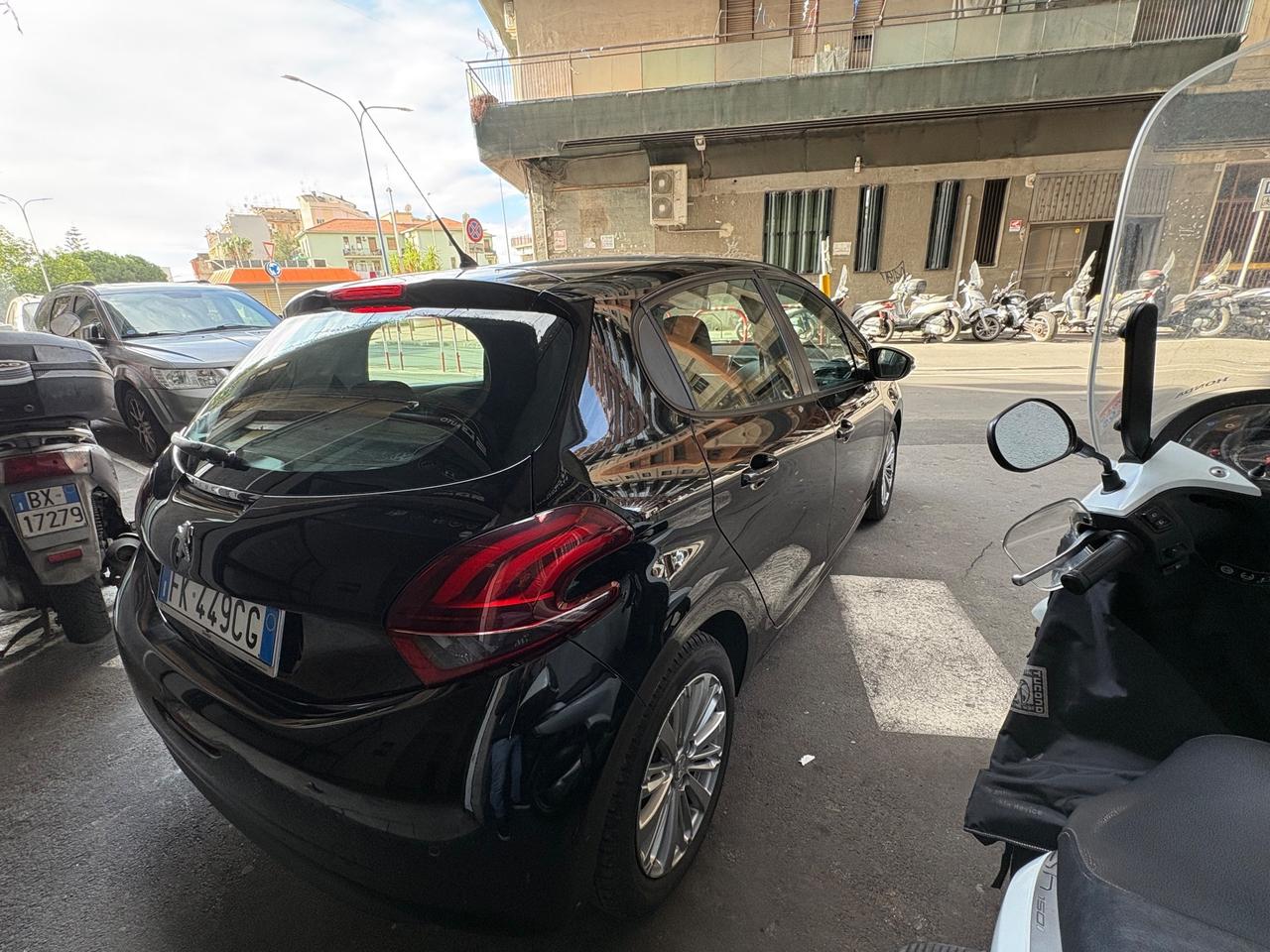 Peugeot 208 BlueHDi 100 5 porte Allure