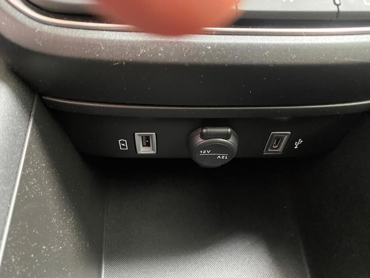 Fiat 600 Hybrid 100 CV DCT MHEV La Prima