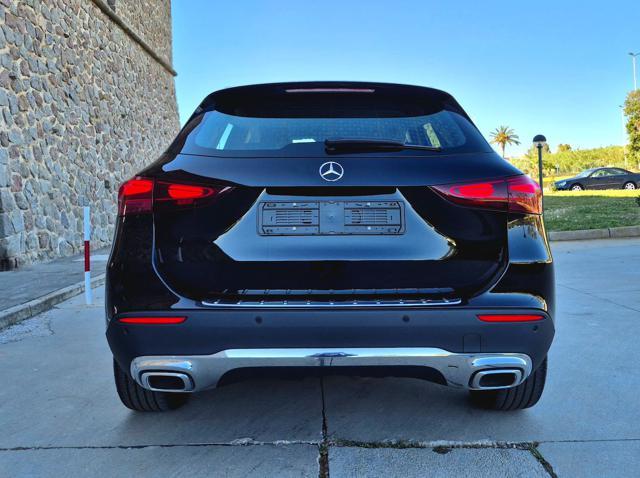 MERCEDES-BENZ GLA 180 Automatic Progressive Advanced