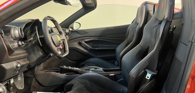 FERRARI F8 Spider "SPEDIZIONE SU RICHIESTA IN TUTTO IL MONDO"