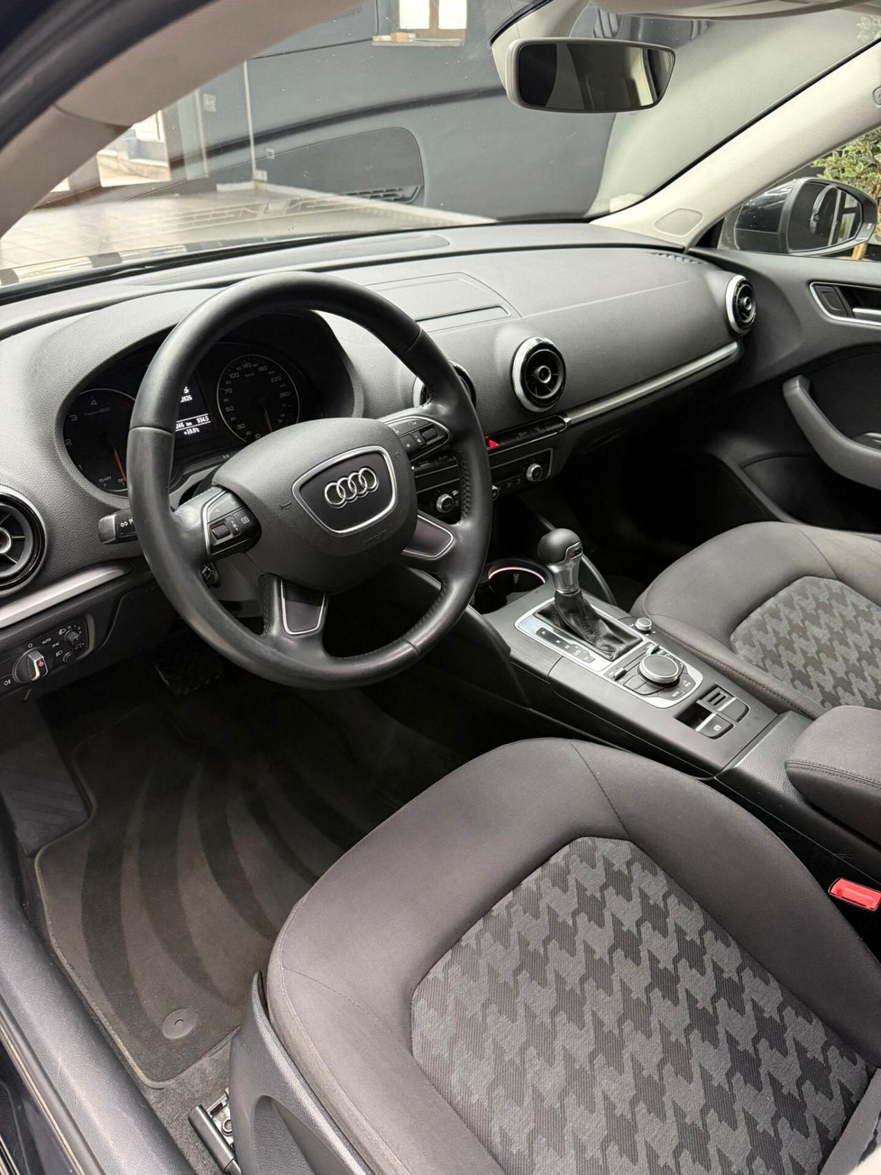 Audi A3 1.6 TDI clean diesel Attraction