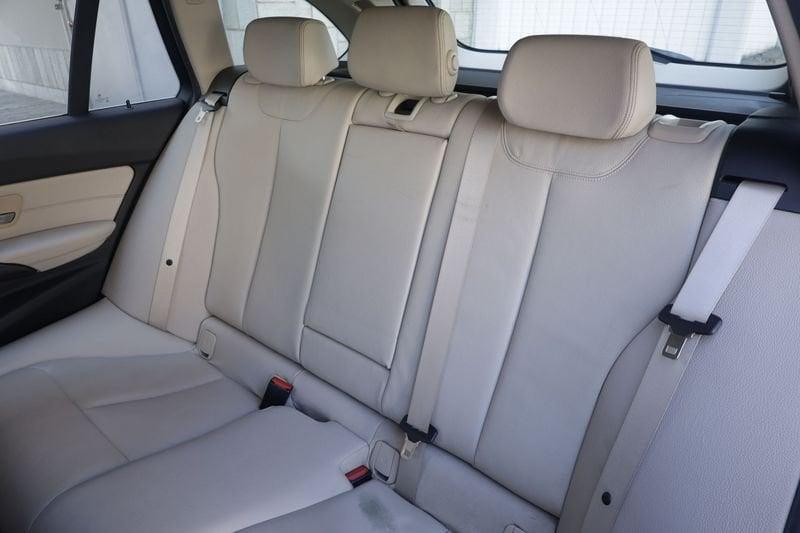 BMW Serie 3 Touring BMW Serie 3 Touring 320d xDrive Modern Unicoproprietario